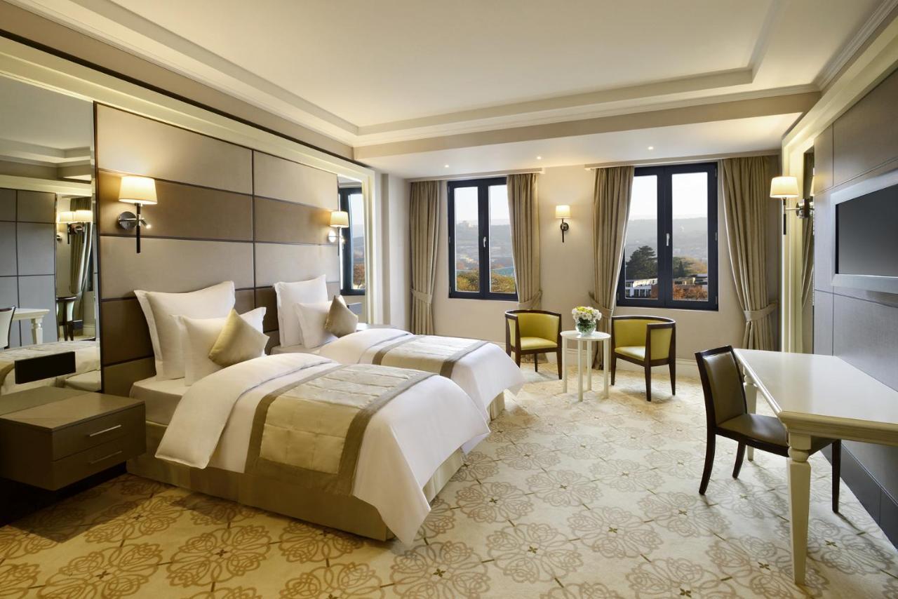Ambassadori Hotel 5*